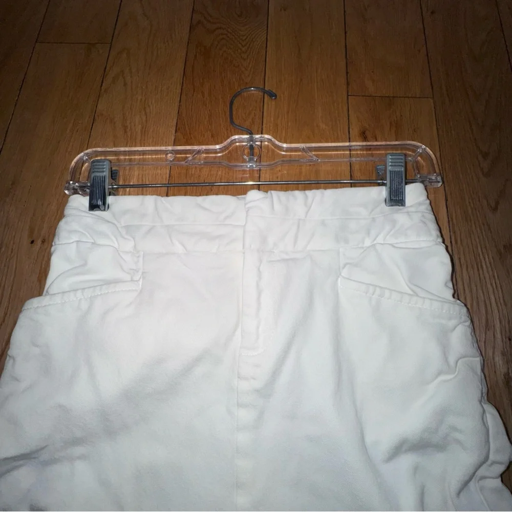 Banana Republic sleek white